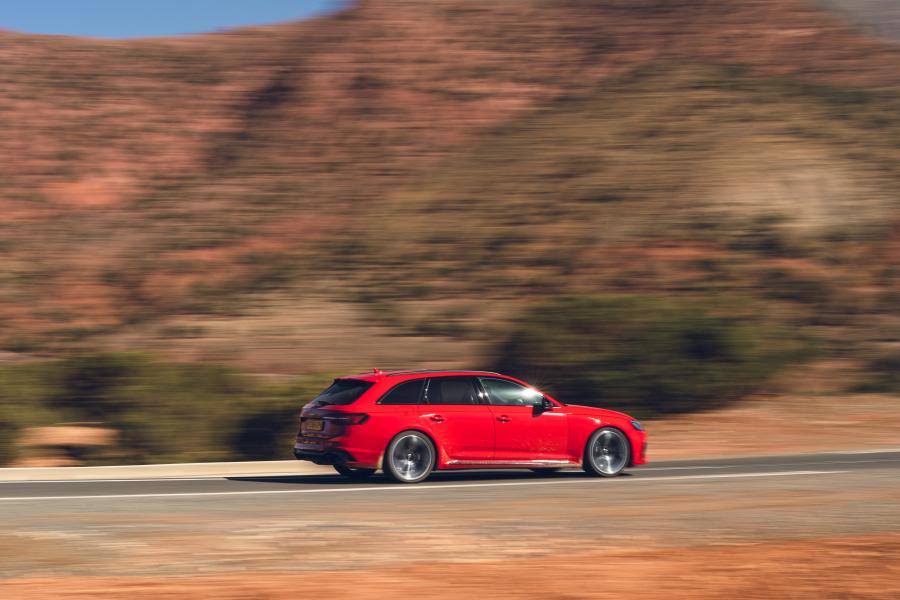  Audi RS4 Avant (B9) 2020 года  (UK) (фото 26 из 80)